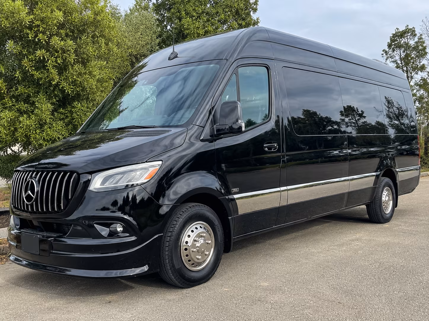 10 passenger sprinter van