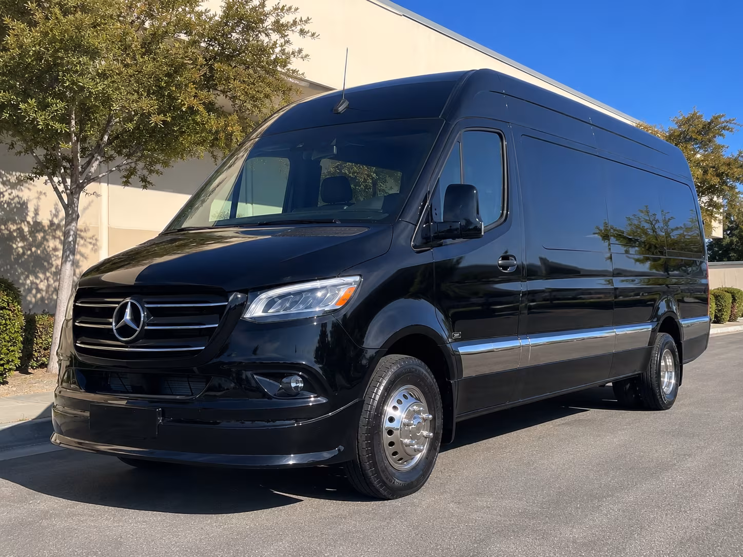 find the perfect transportation for your next wedding 3
