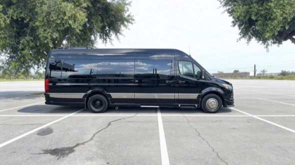 sprinter limousine boulder